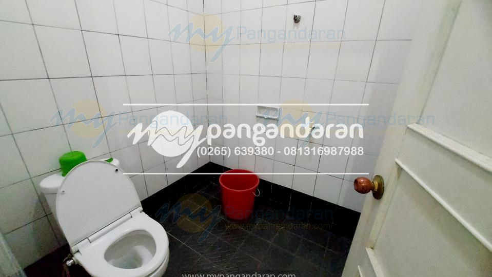   Tampilan Kamar mandi Bungalow 2 Kamar AC Pondok Mugibis Pangandaran