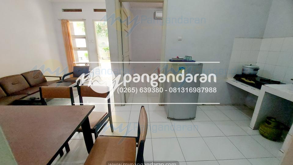     Tampilan Small Kitchen Bungalow 2 Kamar AC Pondok Mugibis Pangandaran